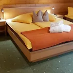 Der Perweinhof 아파트