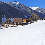 Der Perweinhof