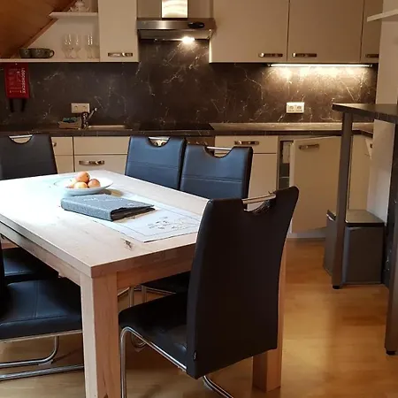 Der Perweinhof شقة *