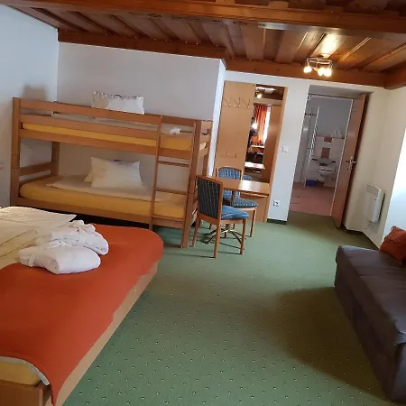 Der Perweinhof Apartamento *