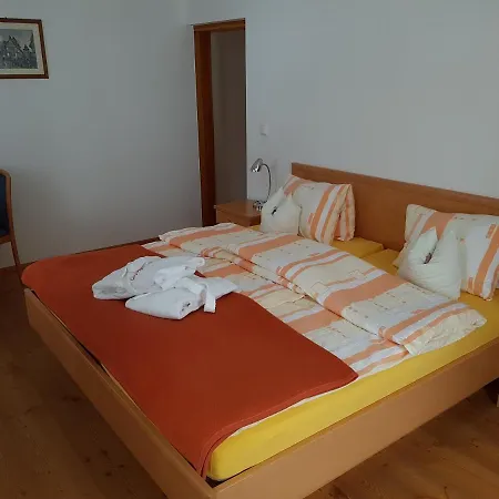 Der Perweinhof Apartment *